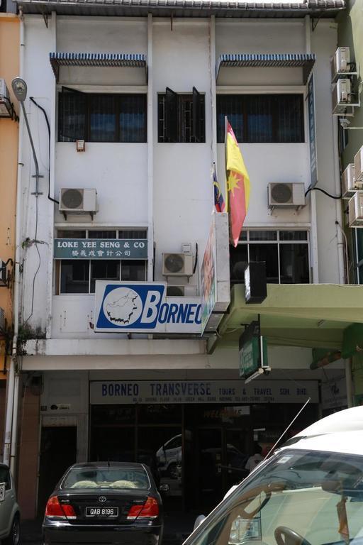 Gibbon Guesthouse Kuching Eksteriør bilde
