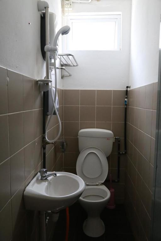 Gibbon Guesthouse Kuching Eksteriør bilde