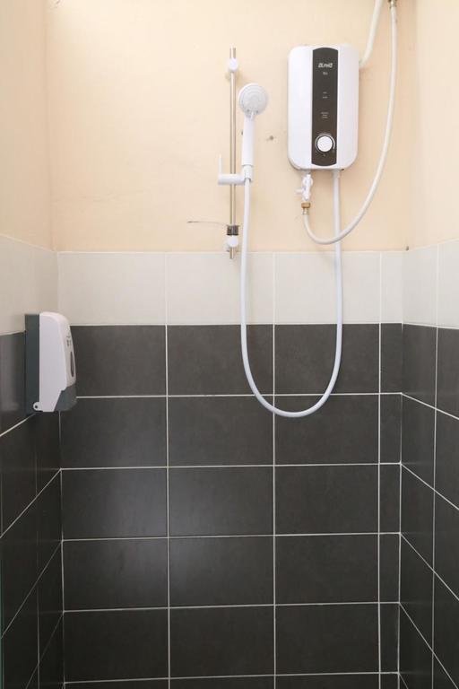 Gibbon Guesthouse Kuching Eksteriør bilde