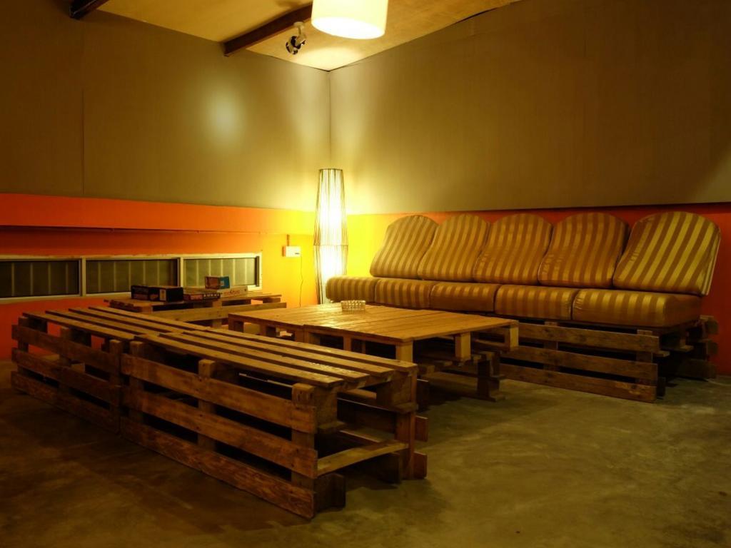 Gibbon Guesthouse Kuching Eksteriør bilde