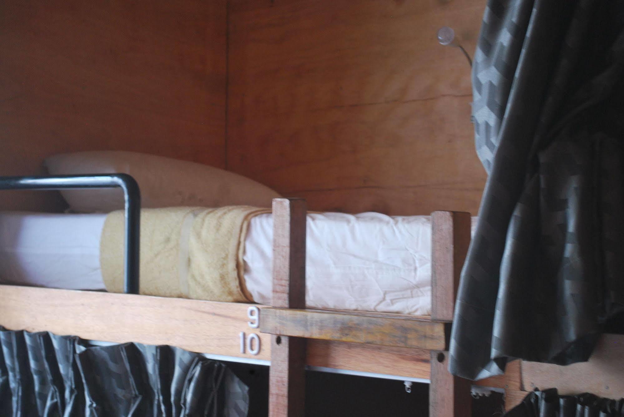 Gibbon Guesthouse Kuching Eksteriør bilde